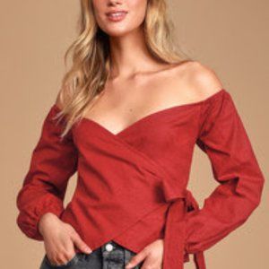 *SOLD* Lulu's off-the-shoulder red linen top size M